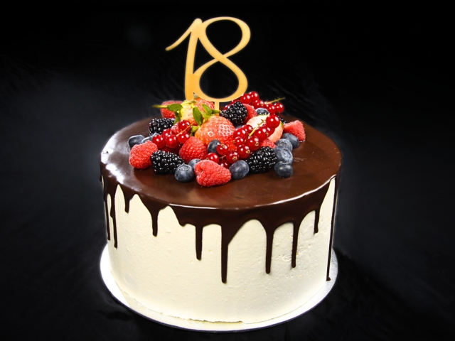 Foto Torte Festtag Obst-Dekor