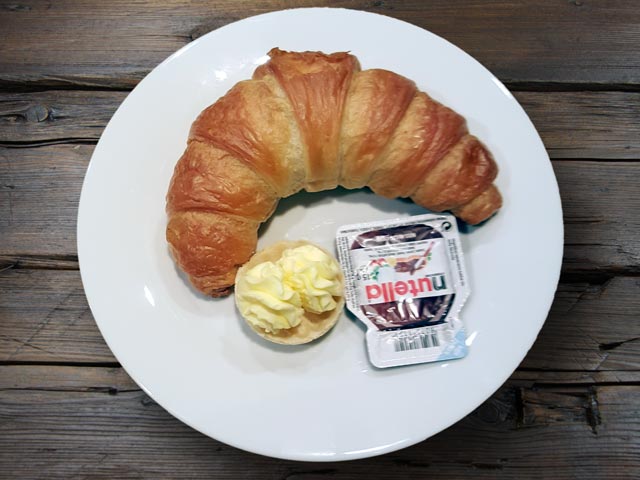 Foto Süßes französisches Frühstück